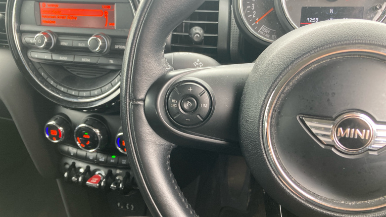 MINI Hatchback 1.5 Cooper 5dr Petrol Hatchback